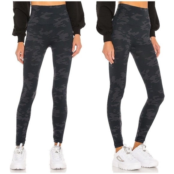 SPANX Look At Me Now Camo Seamless Legging - Picture 1 of 4